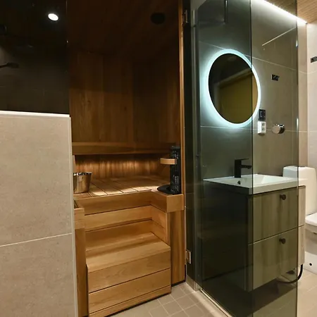 Quu C Apartment *
